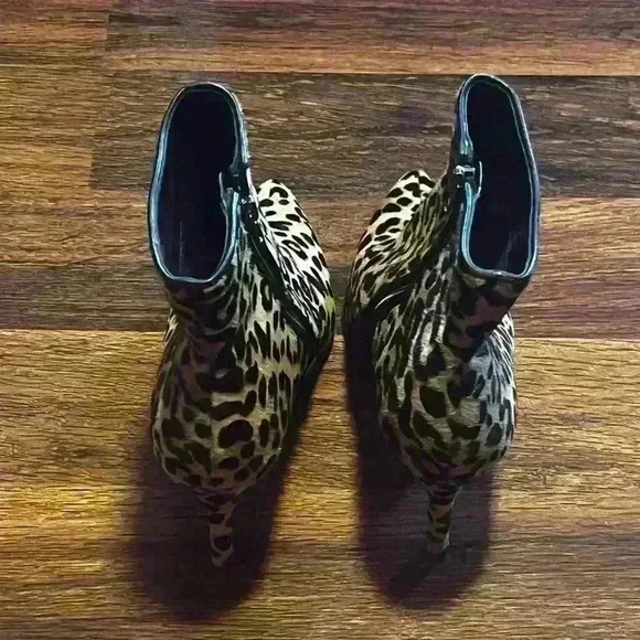 Steve Madden Animal Print Booties Size 7.5 - Picture 4 of 4